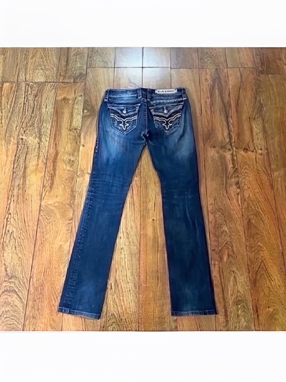 Beautiful Rock Revival Alma Straight Jeans With Signature Pockets 32” Inseam